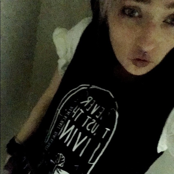 black craft ‘never trust the living’ - Picture 2 of 3